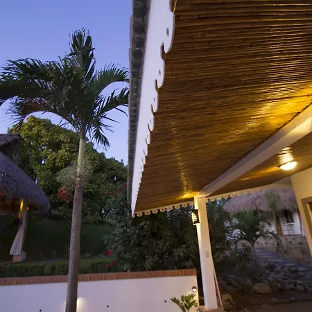 Nicawaves Hotel Popoyo Exterior photo